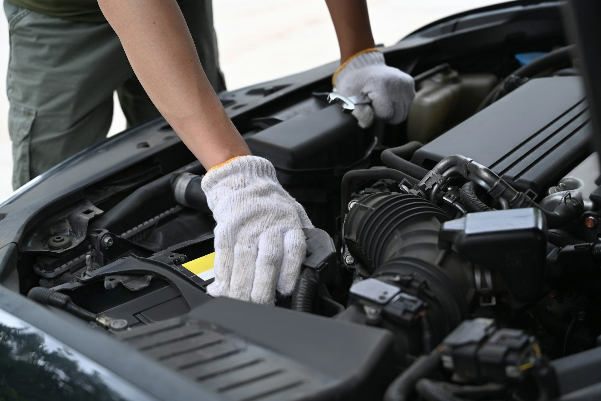 How To Avoid Getting Scammed When Buying Genuine Holden Parts Online - HOLDCOM AUTO PARTS
