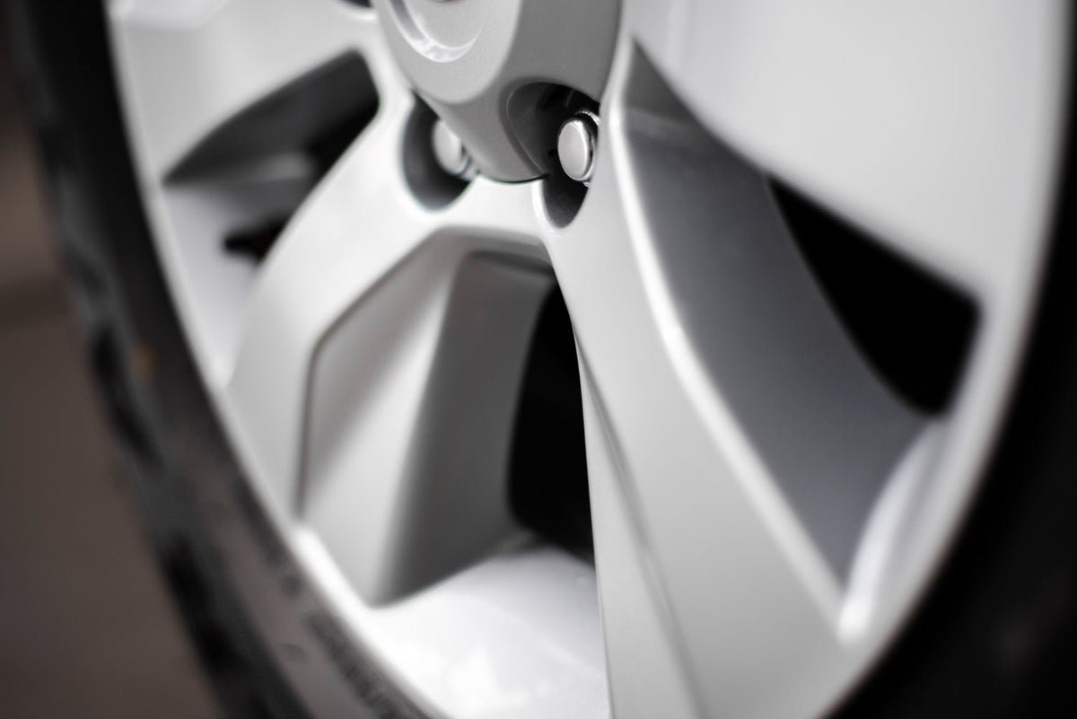 What Makes VH Commodore Parts Harder to Secure in March? - HOLDCOM AUTO PARTS