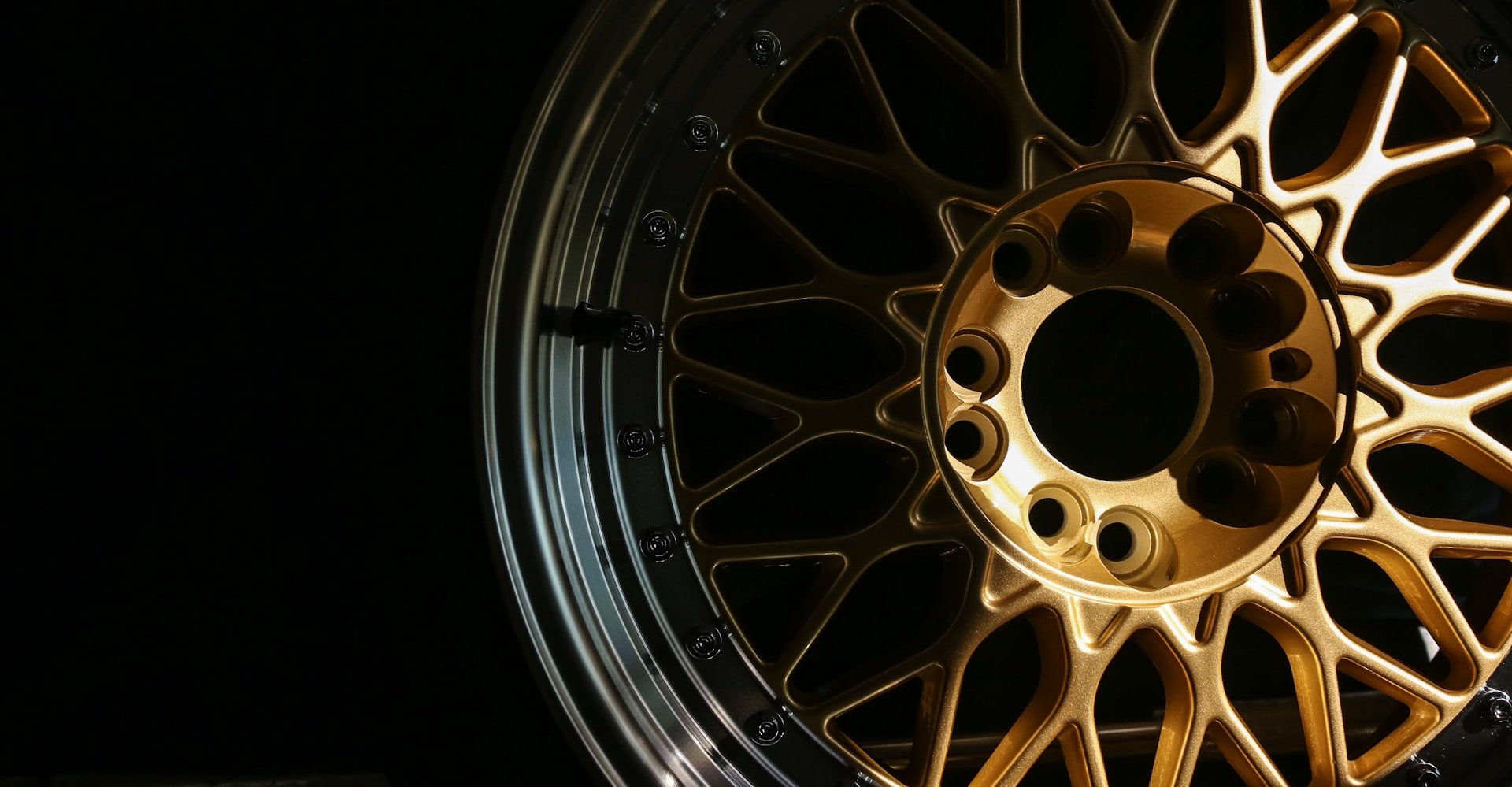 What to Do if Holden Commodore Mags Show Heat Warping - HOLDCOM AUTO PARTS