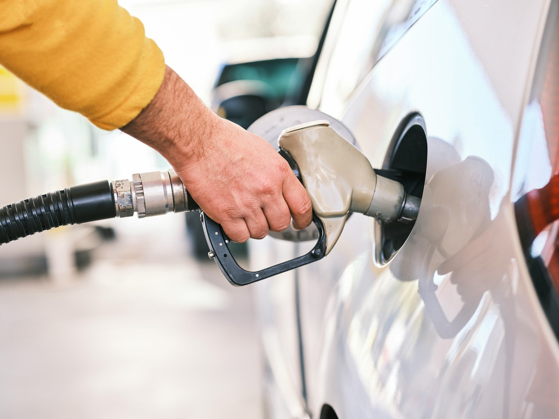 Why Your VS Commodore Fuel Pump Might Be Using Too Much Power - HOLDCOM AUTO PARTS