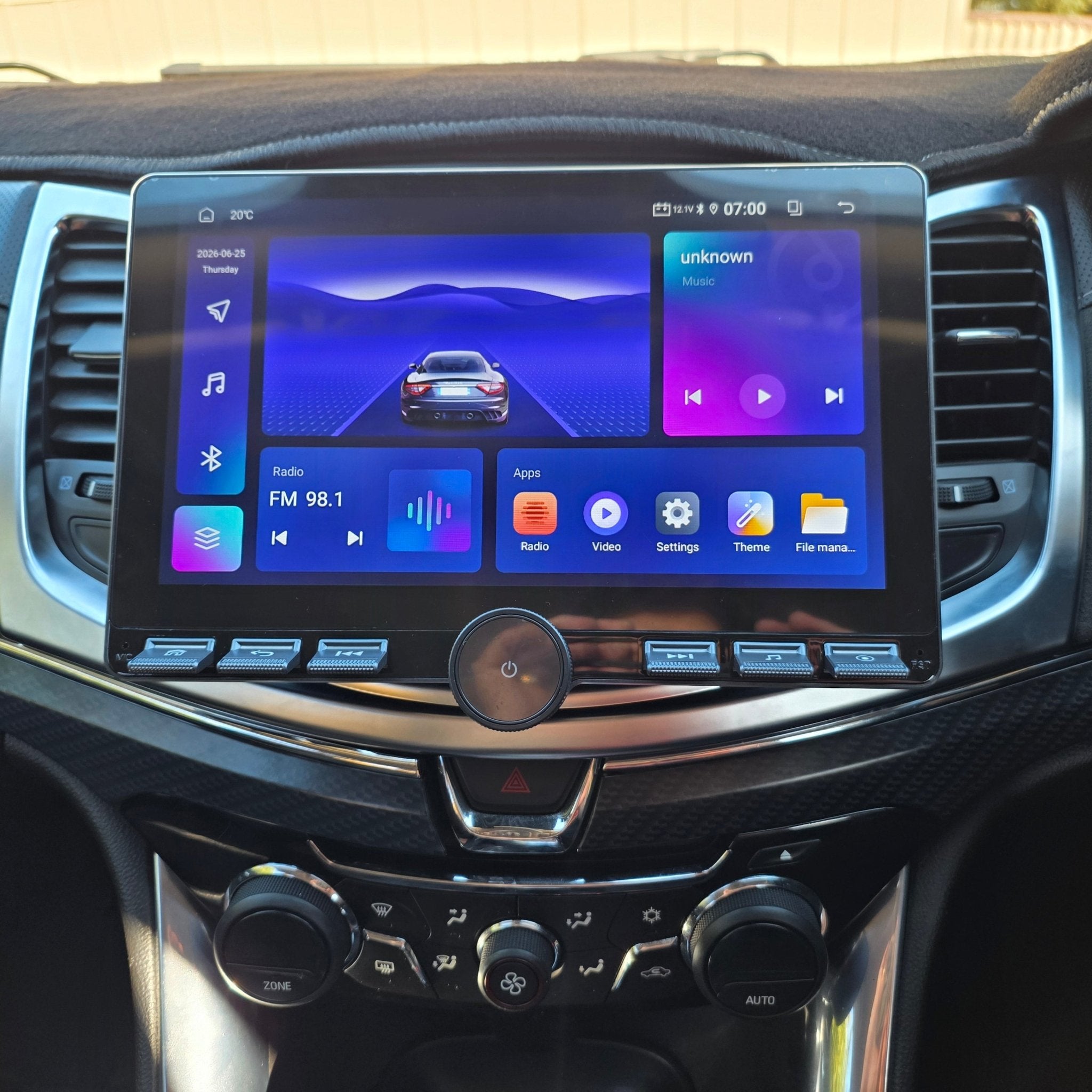 10" TOUCH SCREEN RADIO for VF and CHEVROLET SS (BASE MODEL) - HOLDCOM AUTO PARTS