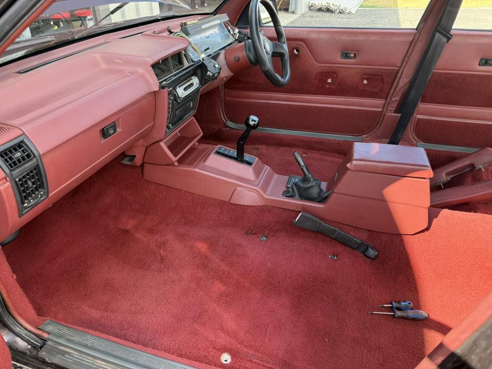 PAINT CAN - DASH TRIMS for VL - HOLDCOM AUTO PARTS