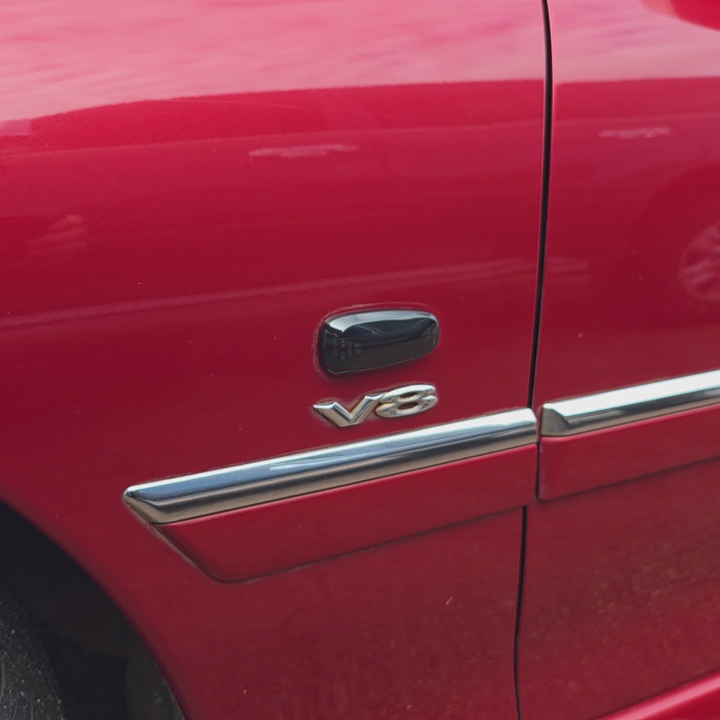 LED FRONT GUARD INDICATORS for VY VZ  (BLACK)